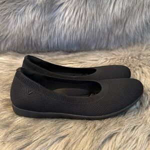 Vivaia walking Shoes Size 38 (size 8 US)